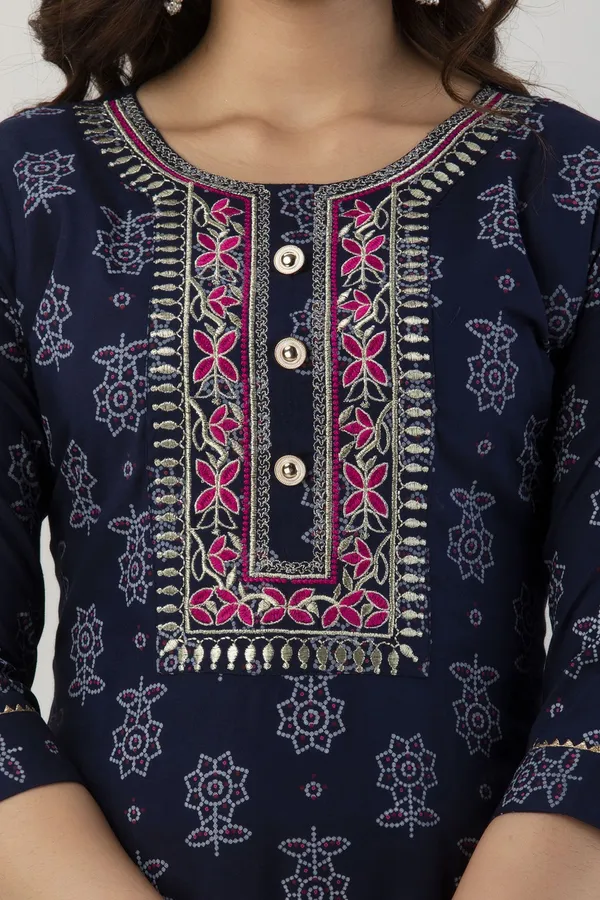 Women_Rayon_Embbroidered_Kurta_And_Palazzo_With_Dupatta_Set